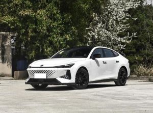 Changan UNI-V 2024 Бензин