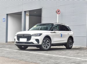 Lincoln Corsair 2024 Бензин