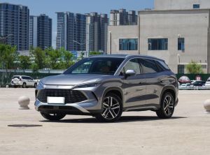 BYD SongL DM-i 2024 Подключаемый гибрид