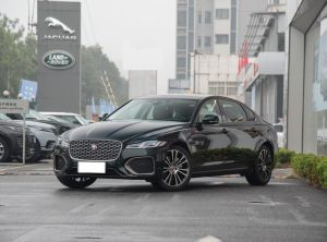 Jaguar XFL 2024 Бензин