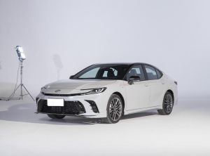 Toyota Camry 2024 Гибрид