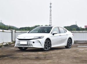 Toyota Camry 2024 Гибрид