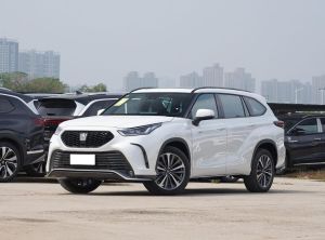 Toyota Crown Kluger 2024 Гибрид