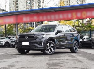 Volkswagen Tavendor 2024 Бензин