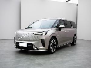 Volvo EM90 2025 Электрический