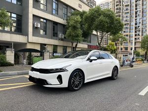 Kia K5 2021 Бензин