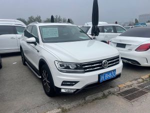 Volkswagen Tiguan L 2018 Бензин