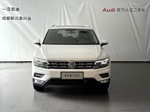 Volkswagen Tiguan L 2017 Бензин