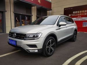 Volkswagen Tiguan L 2020 Бензин
