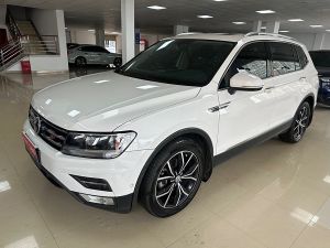 Volkswagen Tiguan L 2019 Бензин