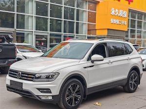 Volkswagen Tiguan L 2023 Бензин
