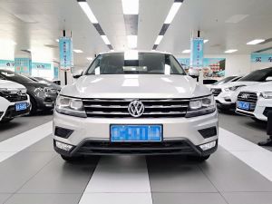 Volkswagen Tiguan L 2018 Бензин