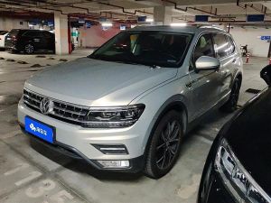 Volkswagen Tiguan L 2020 Бензин
