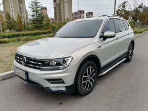 Volkswagen Tiguan L 2017 Бензин
