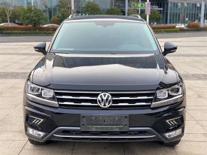 Volkswagen Tiguan L 2017 Бензин