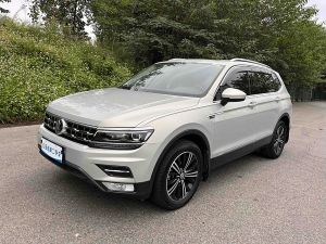 Volkswagen Tiguan L 2018 Бензин