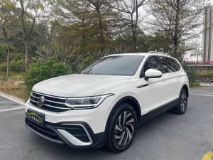 Volkswagen Tiguan L 2022 Бензин