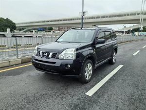 Nissan X-Trail 2010 Бензин