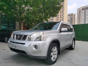 Nissan X-Trail 2011 Бензин