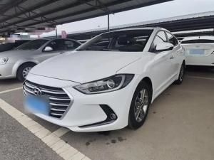 Hyundai Elantra 2018 Бензин