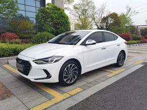Hyundai Elantra 2020 Бензин