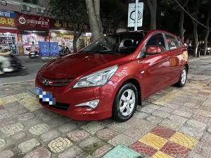 Hyundai Verna 2015 Бензин