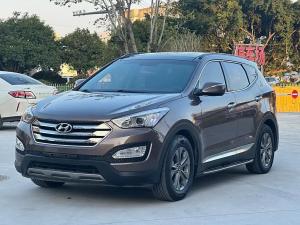 Hyundai Santa Fe 2017 Бензин