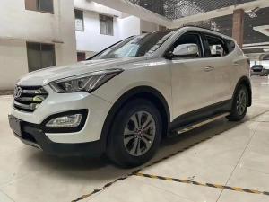 Hyundai Santa Fe 2015 Бензин