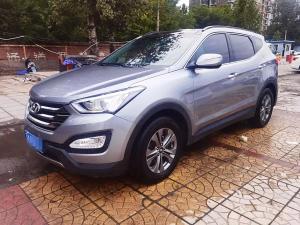 Hyundai Santa Fe 2016 Бензин
