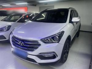 Hyundai Santa Fe 2018 Бензин