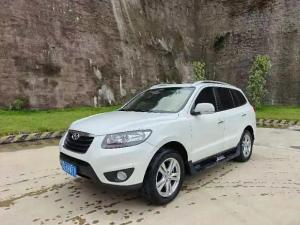 Hyundai Santa Fe Classic 2011 Бензин