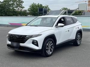 Hyundai Tucson 2022 Бензин