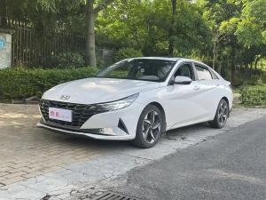 Hyundai Elantra 2023 Бензин