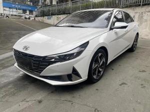 Hyundai Elantra 2022 Бензин