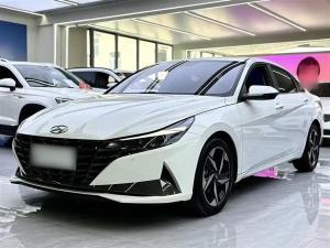 Hyundai Elantra 2023 Бензин