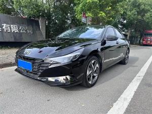 Hyundai Elantra 2022 Бензин