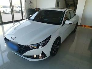Hyundai Elantra 2023 Бензин
