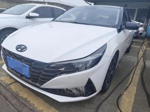 Hyundai Elantra 2023 Бензин