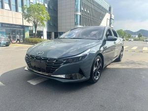 Hyundai Elantra 2023 Бензин