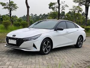 Hyundai Elantra 2023 Бензин