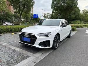 Audi A4L 2023 Бензин