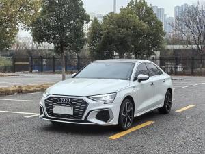 Audi A3 2023 Бензин