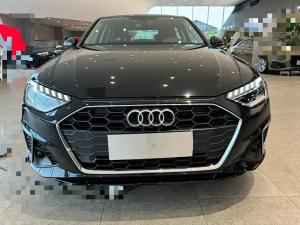 Audi A4L 2023 Бензин