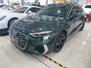 Audi A3 2023 Бензин