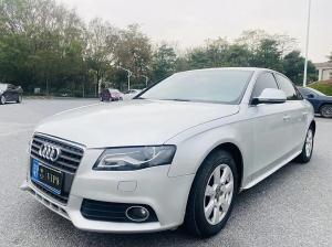 Audi A4L 2010 Бензин