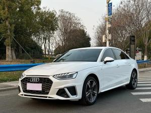 Audi A4L 2021 Бензин