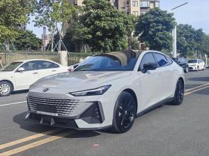 Changan UNI-V 2022 Бензин