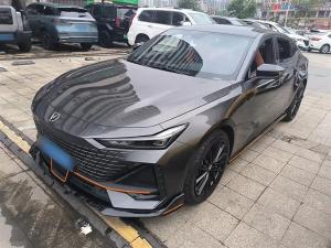 Changan UNI-V 2023 Бензин