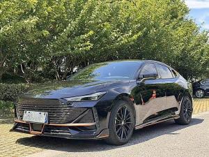 Changan UNI-V 2023 Бензин