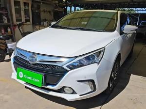 BYD Qin New Energy 2017 Подключаемый гибрид